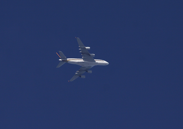 Singapore Airlines Airbus Industrie A380-841 9V-SKY FL200 SQ317 SIA317 LHR-SIN