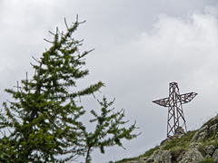 Iron cross at Sant'Anna Pass