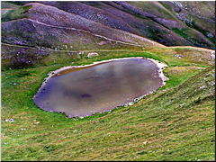 Lago di Lauson - si trova in una buca della montagna lontano dalla strada Assietta - v. mappa