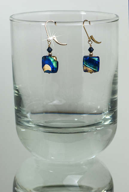 test-earrings glass