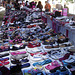 Zone chaussures au marché