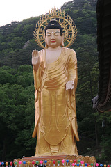 Maitreya, le Bouddha du futur, Temple de Beopju (Corée-du-Sud)