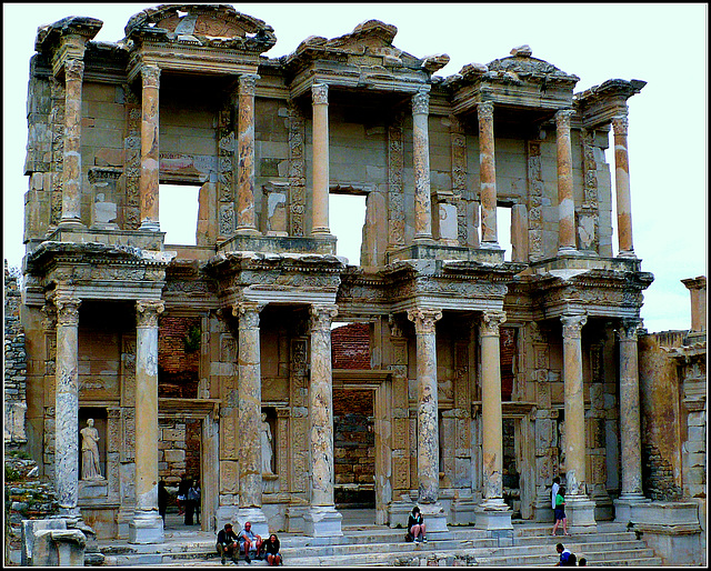 Celsus könyvtára   Library Of  Celsus