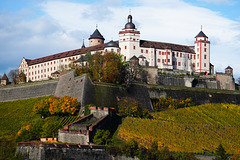 Die Würzburger Festung im schönsten Herbstkleid - The Würzburg fortress in its most beautiful autumn dress