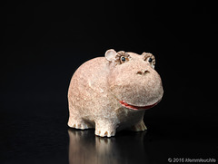 Rundes Mini-Hippo, Gießkeramik, massiv, coloriert