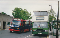 Blackburn 30 (D367 JJD) (D263 FYL, VLT 9) and M&M XJI 7908 (G109 PGT) at Clitheroe -31 May 2001 (467-31)