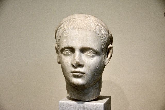 Athens 2020 – National Archæological Museum – Portrait head of an ephebe