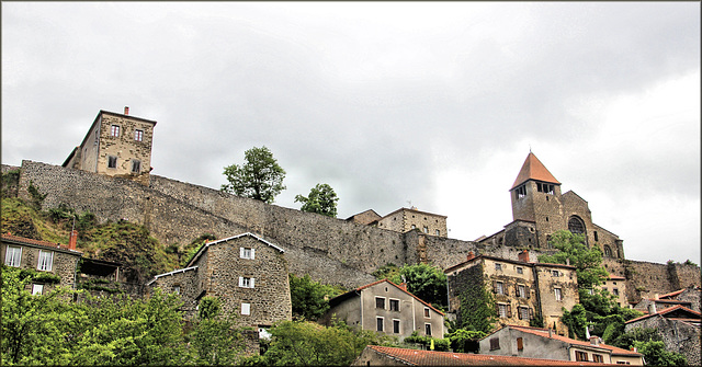 Prieuré de Chanteuges (43) 6 juin 2017.