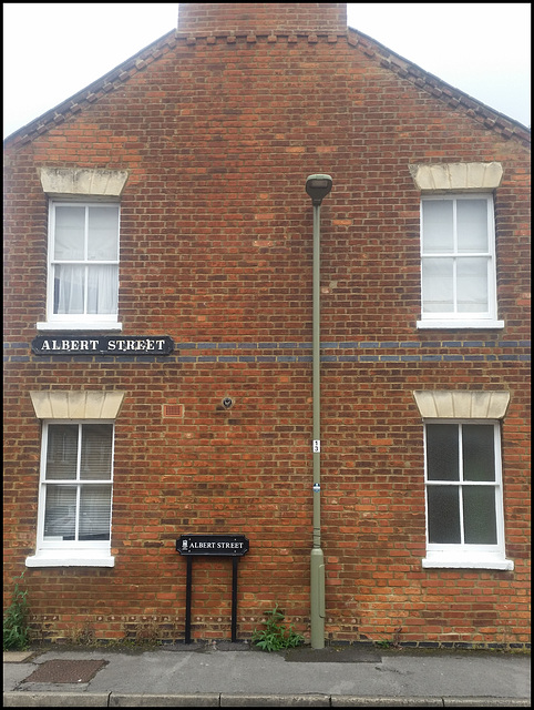 Albert Street street signs