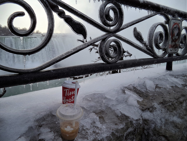 Iced coffee / Café glacé Tim Hortons