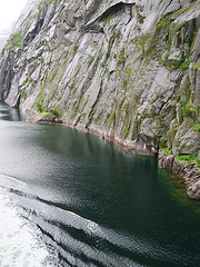 "MS Trollfjord" im Trollfjord 3