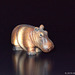Well colored Hippo, Gießkeramik, massiv, coloriert