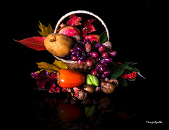 Cesto de fruta de otoño