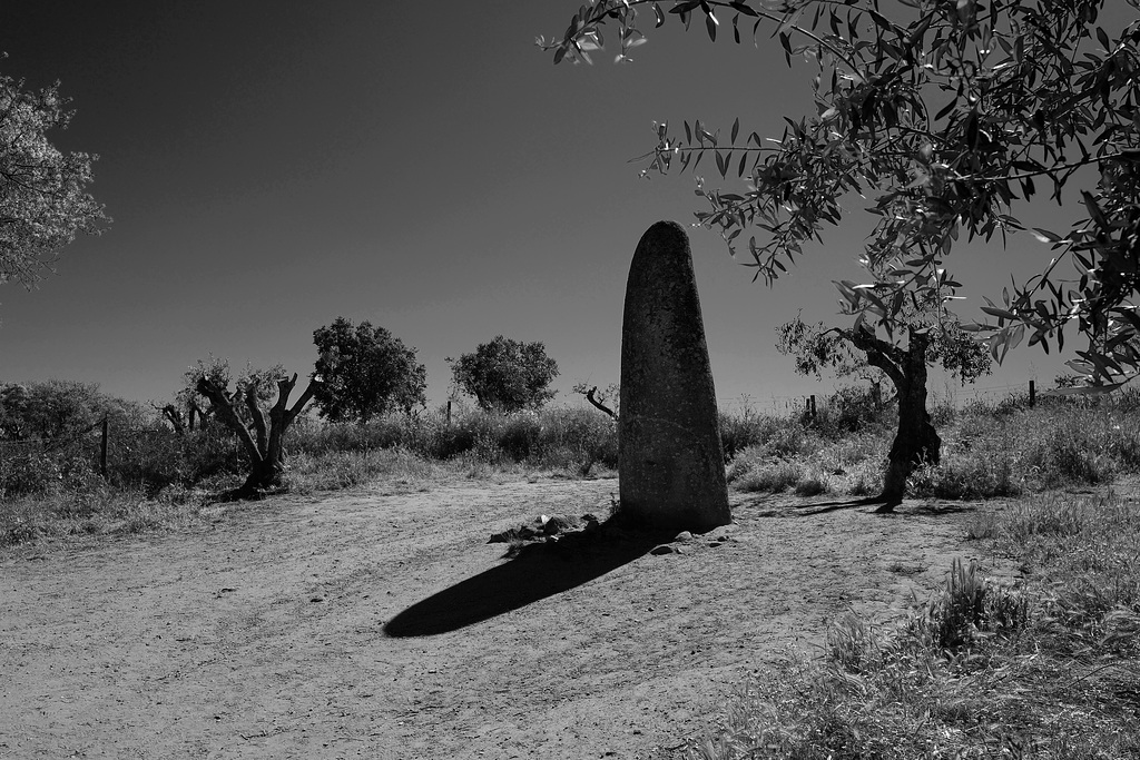 Menir dos Almendres