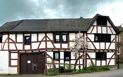 DE - Grafschaft - Fachwerk in Nierendorf