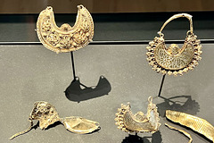 Rijksmuseum van Oudheden 2023 – The Year 1000 – Gold jewellery