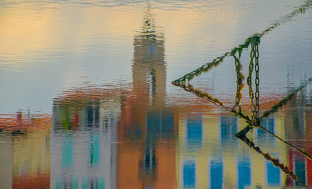 Reflets dans le port................................(On black). Reflets dans le port................................(On black).