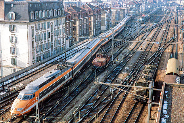 830000 Lausanne TGV 2
