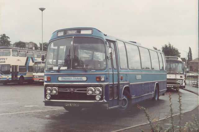 268 Premier Travel Services PCE 602R at Huntingdon - Sat 29 June 1985 (Ref 22-06)