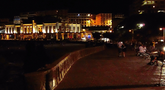 ... Biarritz by night ...