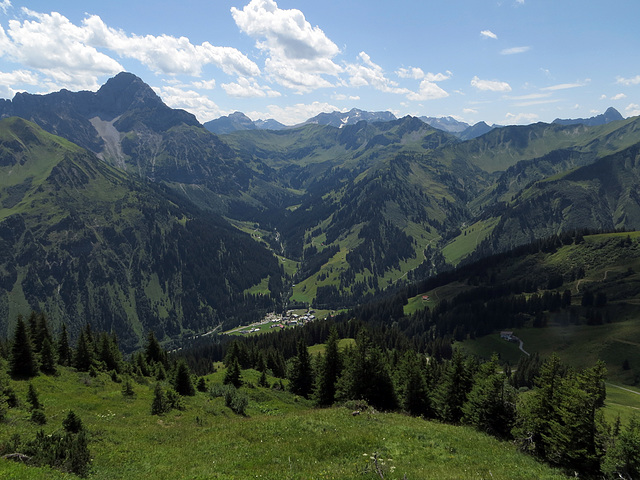 Berg- und Alpenlandschaft