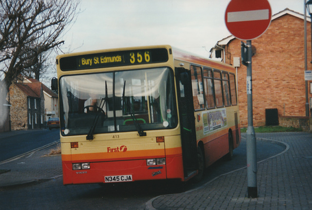 First Eastern Counties 413 (N345 CJA) in Mildenhall – Dec 1998