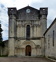 Bassac - Abbaye Saint-Étienne