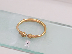 Musée archéologique de Split : bracelet en or.