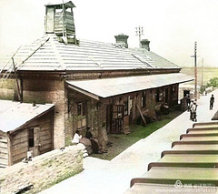 曹老集火车站屋顶右侧的岗亭