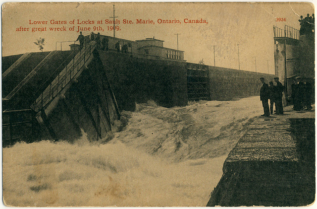 7785. Lower Gates of Locks at Sault Ste. Marie, Ontario, Canada, after great wreck of June 9th, 1909.