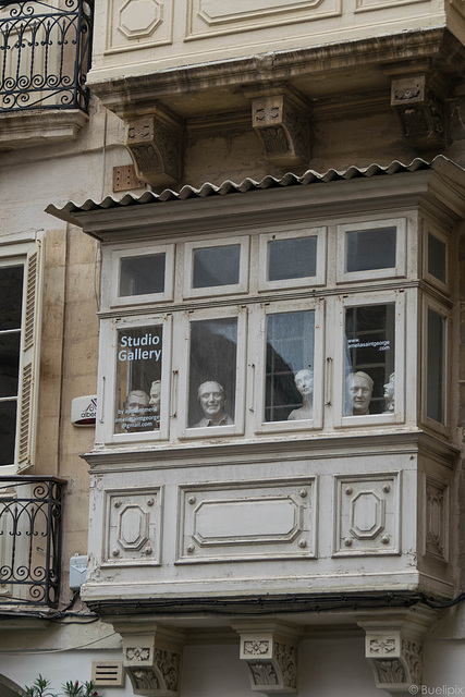 beim Studie von Amelia Saint George in Valletta (© Buelipix)