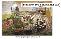 'O' gauge tinplate railway from the end - Brighton Toy Museum - 31.3.2015