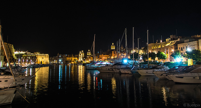 Hafen von Bormla by night (© Buelipix)
