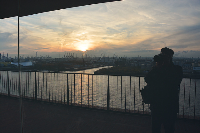 Sonnenuntergang am Hafen - gespiegelt! + 2 PiP