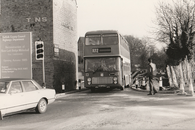 Eastern Counties VR269 (RAH 269W) crossing the temporary bridge in Mildenhall - 19 Mar 1985