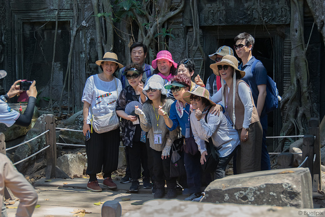 Angkor Thom - Ziel von Touristen aus aller Welt (© Buelipix)