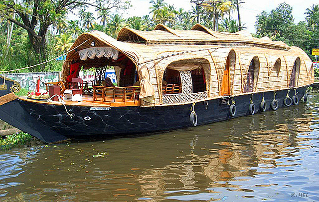 Hausboot in den Backwaters von Kerala
