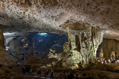 Sung Sot Höhle in der Halong Bay - Vietnam - P.i.P. (© Buelipix)