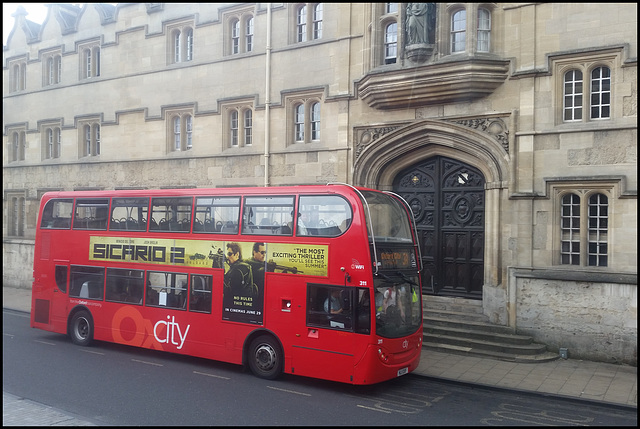 city bus in Oxford High Street