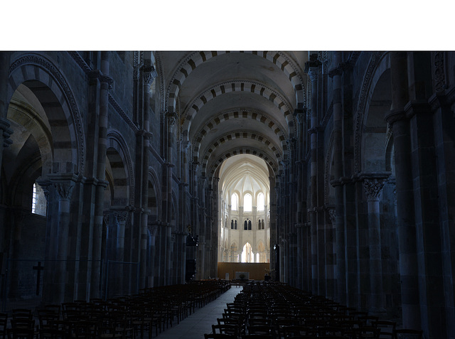Vézelay, nef de la basilique.