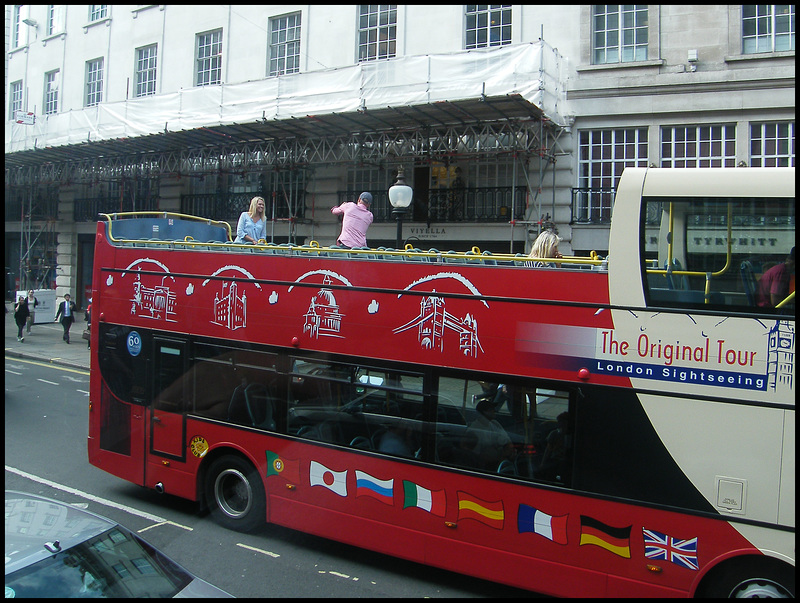 London sightseeing bus