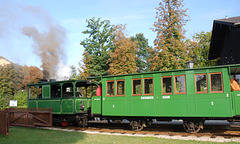 Chiemseebahn vor der Abfahrt in Prien