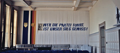 Halle (à l'époque RDA Allemagne de l'Est /damals DDR) avril 1977. (Diapositive numérisée). "Notre victoire est certaine car le parti dirige"...........