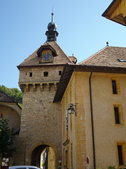 Eingang zum Kloster Romainmôtier