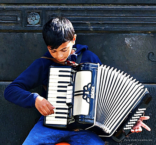 little accordion player