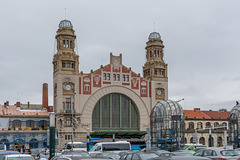 Portal des Prager Hauptbahnhofs