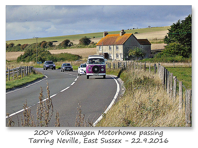 2009 VW camper passing Tarring Neville - 22.9.2016