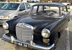 Mercedes-Benz 190D (1963).