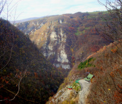 Autumn in the canyon of the river Ugar