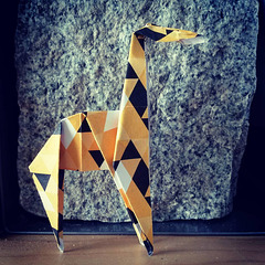 139 Origami giraffe